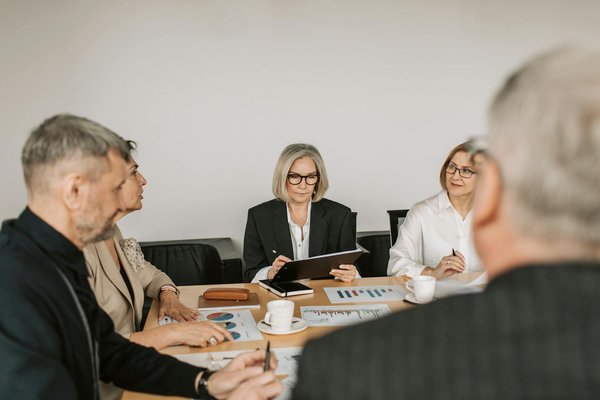 How are UK car manufacturers incorporating sustainable materials?